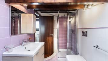 4 bedrooms