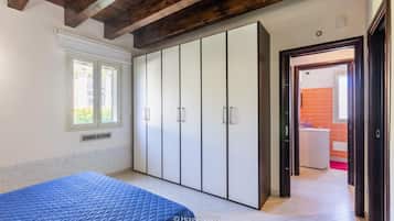 4 bedrooms