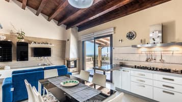 4 bedrooms