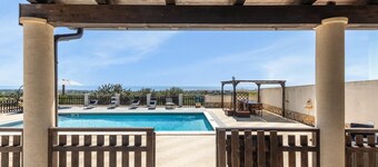 Villa Zora in Avola With 4 Bedrooms and 3 Bathrooms