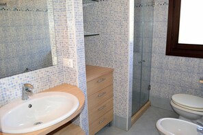 Casa, para fumantes | 3 quartos