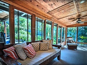 Ferienhaus, Mehrere Betten (Koi Hale) | Wohnzimmer