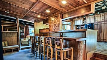 House, Multiple Beds (Koi Hale) | Private kitchen