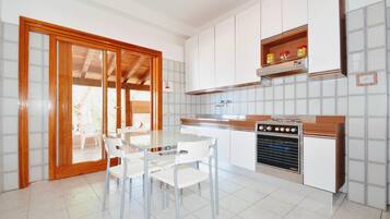 Villa, fumadores | 6 dormitorios