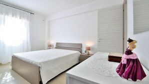 Ảnh chưa phân loại, 5 trong số 24 ảnh, nút
