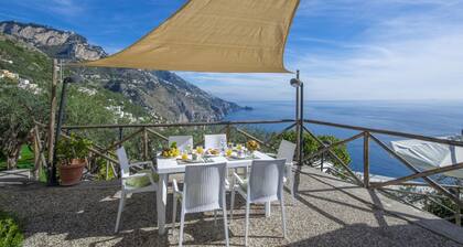 Casa Punta Paradiso - Romantic Seaside Retreat
