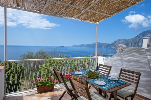 House | Terrace/patio
