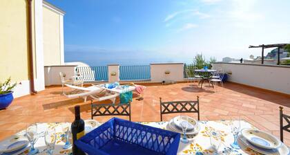 Casa Alessia - Big Terrace on the sea Ideal for Large Families