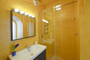 House | Bathroom - Casale Fralisa - Marvelous Terrace and hot tub With sea View (Praiano)