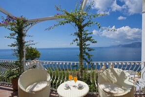 House | 2 bedrooms - Casa Sunset - Panoramic Terrace Overlooking Positano and Capri (Praiano)