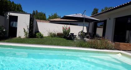 VILLA - WATERSHARING - IDEALLY LOCATED