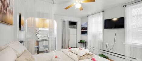 1 bedroom, iron/ironing board, free WiFi, bed sheets