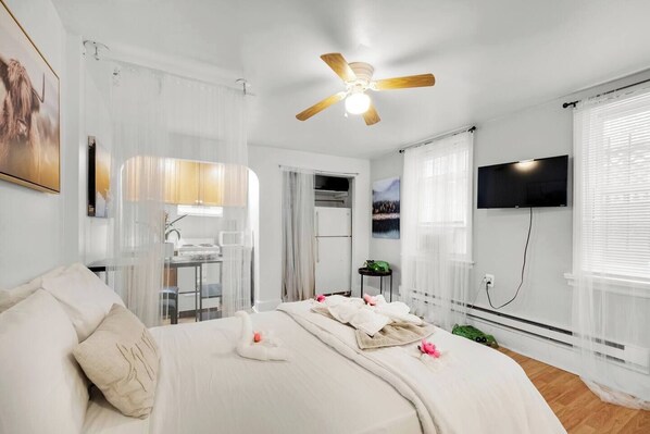 1 bedroom, iron/ironing board, free WiFi, bed sheets