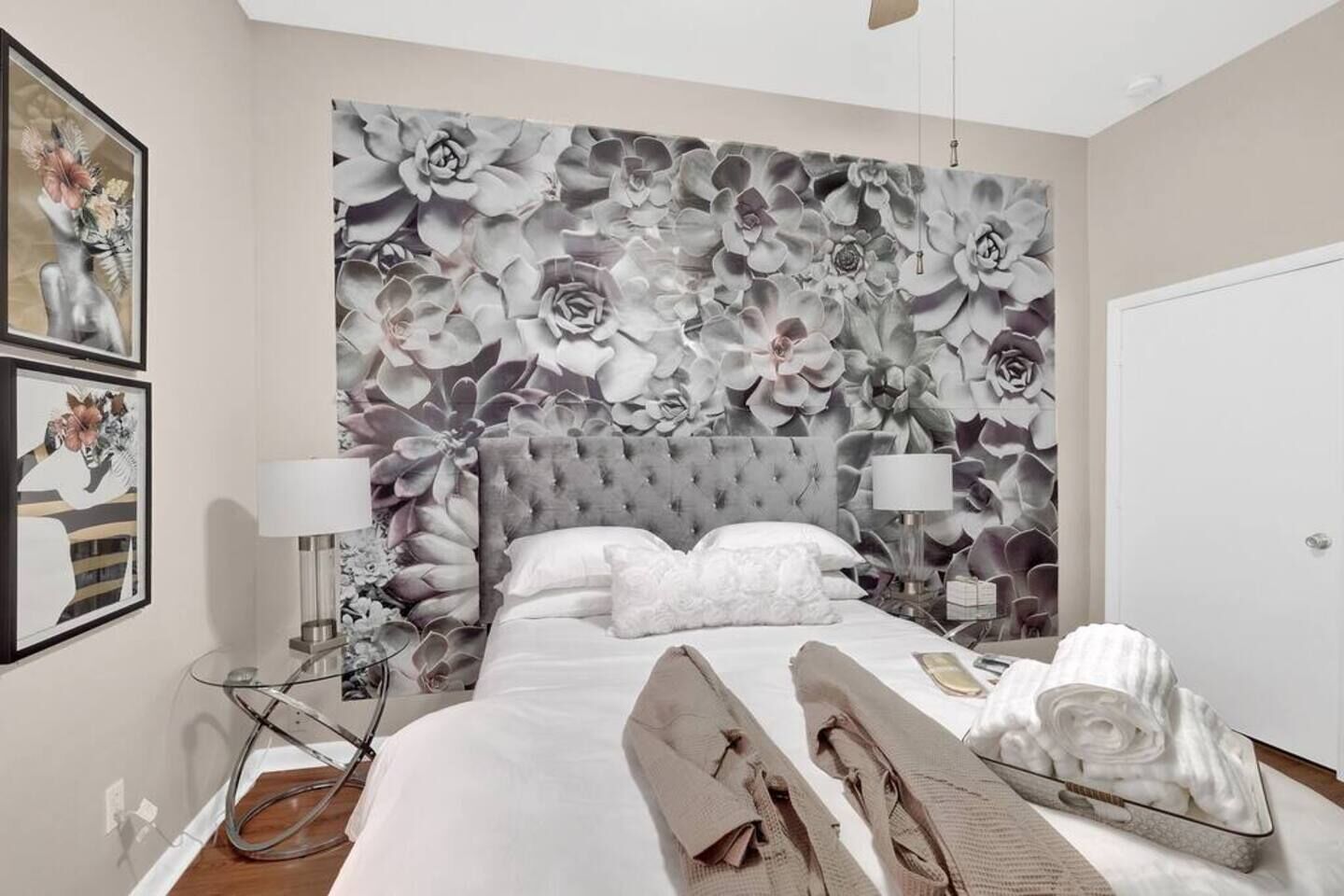 Iron/ironing board, free WiFi, bed sheets