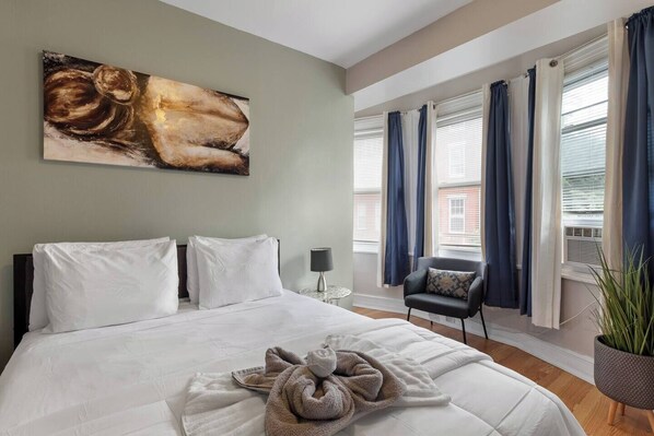 1 chambre, bureau, fer et planche à repasser, Wi-Fi gratuit