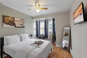 Escrivaninha, ferros/tábuas de passar roupa, Wi-Fi de cortesia