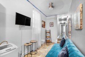 Een smart-tv en een kantoor