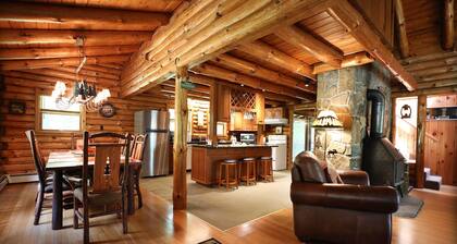 Peaceful Moose - Lovely Home On 3 Acres ~ Great View ~ Screened-In-Porch!