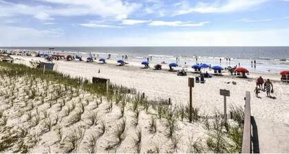 Grand Strands Home Away From Home 2 Bed/2 Bth and full resort.