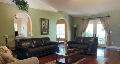 AWESOME/LUXURY/PERFECT LOCATION/PVT HOME @SE/Mandarin