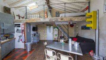 Ofen, Geschirrspüler, Hochstuhl