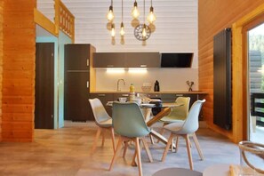 Fridge, microwave, oven, stovetop - Apt F2 furnished in chalet (Cocooning) 4 People (Gérardmer)