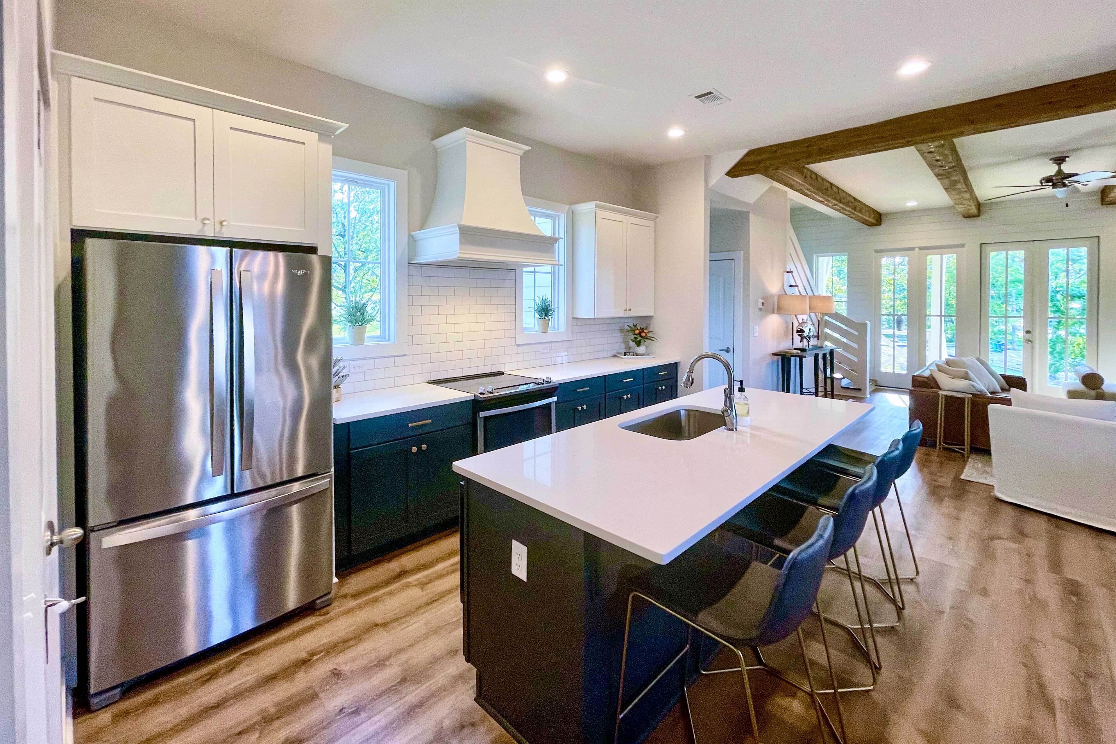 Stovetop, dishwasher, cookware/dishes/utensils, dining tables