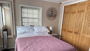 2 bedrooms, desk, iron/ironing board, WiFi (free) - Walk to Beach  2BR Near Dining & Shopping (Rocky Point)
