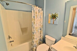 Baignoire, serviettes fournies