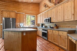 Fridge, microwave, oven, stovetop - Abode at Snow Cloud, hot tub, pool table, lower Deer Valley (Park City)