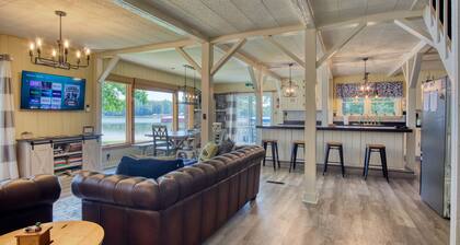 Peaceful Lake House - Brand New Remodel