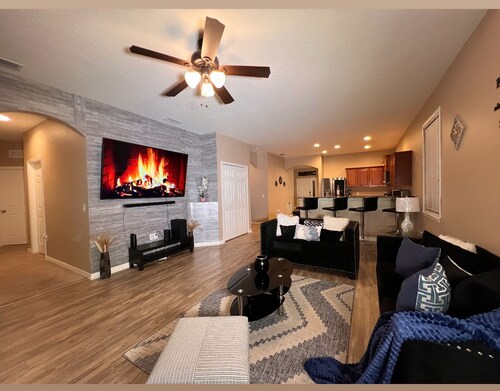 PARADISE VACATION HOME NEAR DISNEY ATTRACTIONS 