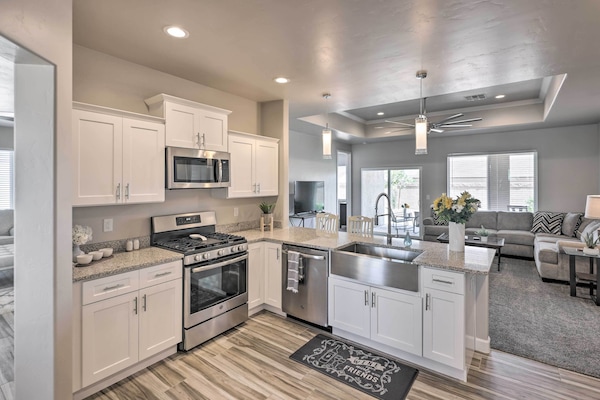 Kingman Vacation Rental | 2BR | 1BA | 1,600 Sq Ft | Step-Free Access