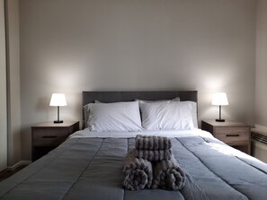 1 bedroom, desk, free WiFi, bed sheets
