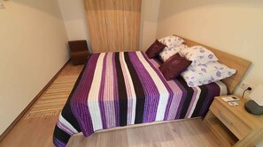 2 室のベッドルーム、WiFi