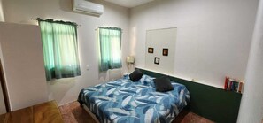 2 bedrooms, in-room safe, iron/ironing board, free WiFi - Casita Blanquis with a view of the sea (Puerto Escondido, Santa Maria Colotepec)