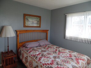 3 camere, una scrivania, ferro/asse da stiro, Wi-Fi gratuito