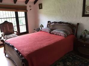 3 bedrooms, WiFi - Beautiful Farmhouse with amazing view!!! (Circasia)