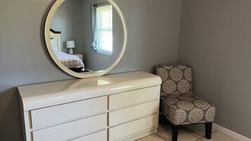 Combined shower/bathtub, hair dryer, towels, soap