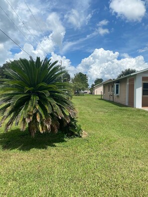 Property grounds - Casa Linda (Wauchula)