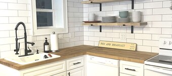 Quarry Landing - Center of Town & River View - 3 Bedroom