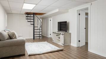 TV connectée, cheminée