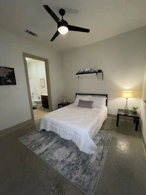 2 habitaciones, tabla de planchar con plancha y wifi gratis