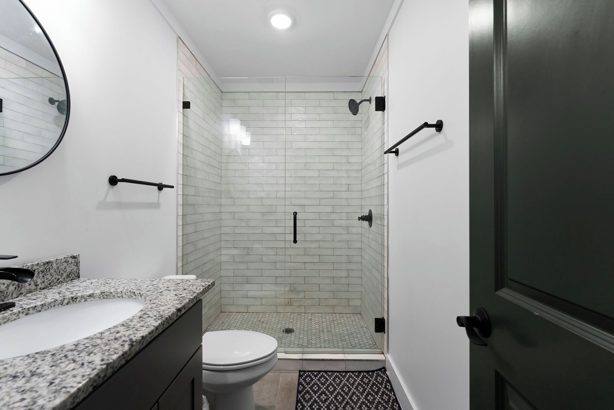 Combined shower/tub
