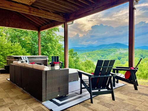 Big Mountain Views,  Minutes to Wineries, Hot Tub