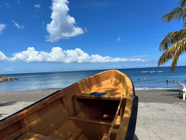 Una spiaggia nelle vicinanze