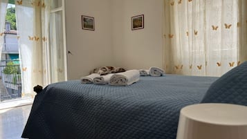 2 slaapkamers, een strijkplank/strijkijzer, wifi, beddengoed