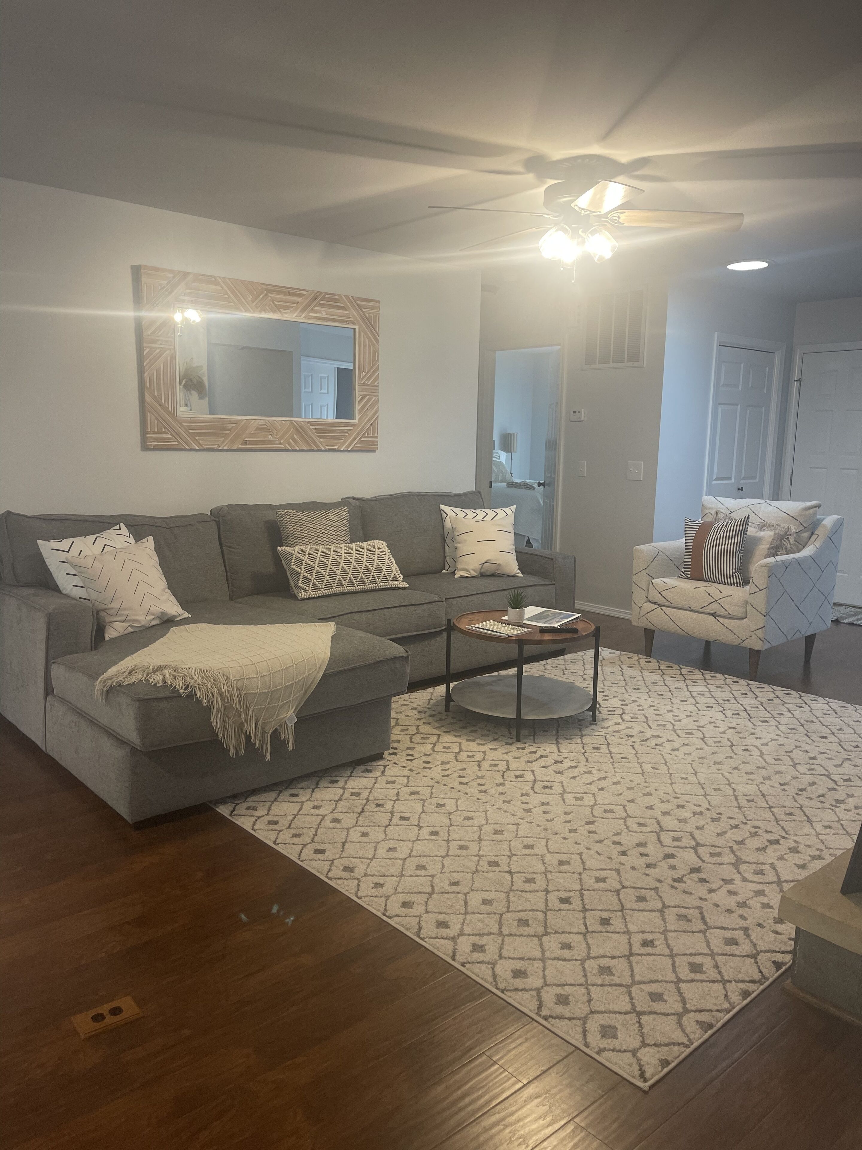 Close to lake, golf and mountain biking with hot tub and game room
