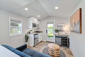 Smart TV, fireplace, offices