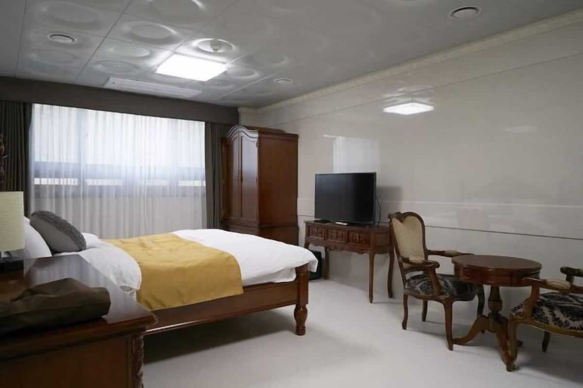 1 habitación, decoración personalizada, wifi gratis y ropa de cama
